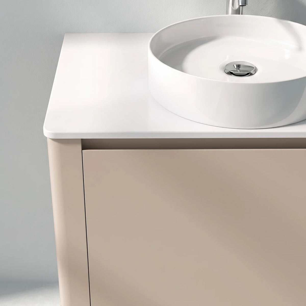 Meuble suspendu Parthéon 80 cm – Laqué beige mat et plan en résine blanc brillant